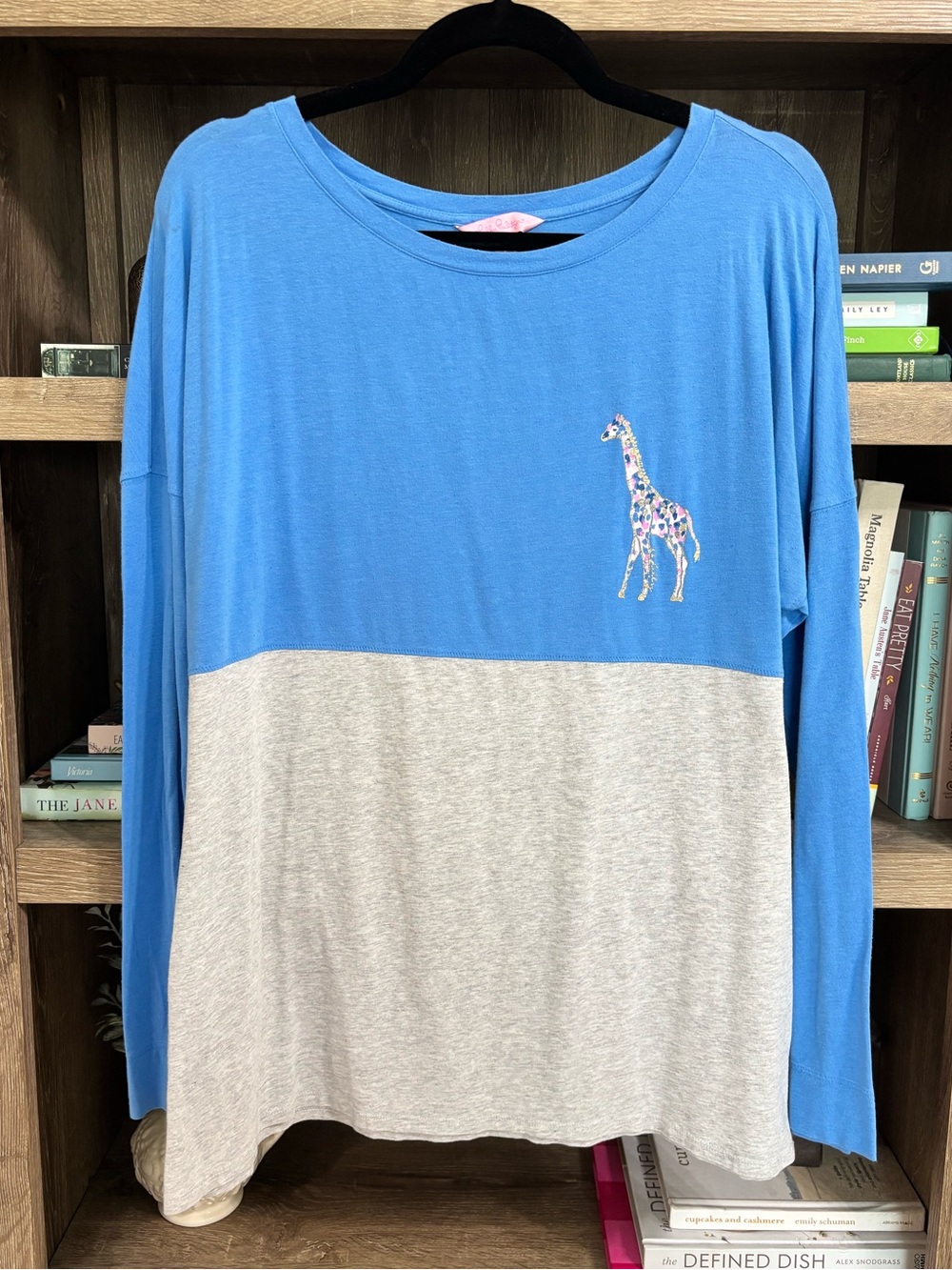 Lilly Pulitzer Finn Colorblock Giraffe Long Sleeve T-Shirt, Size L
